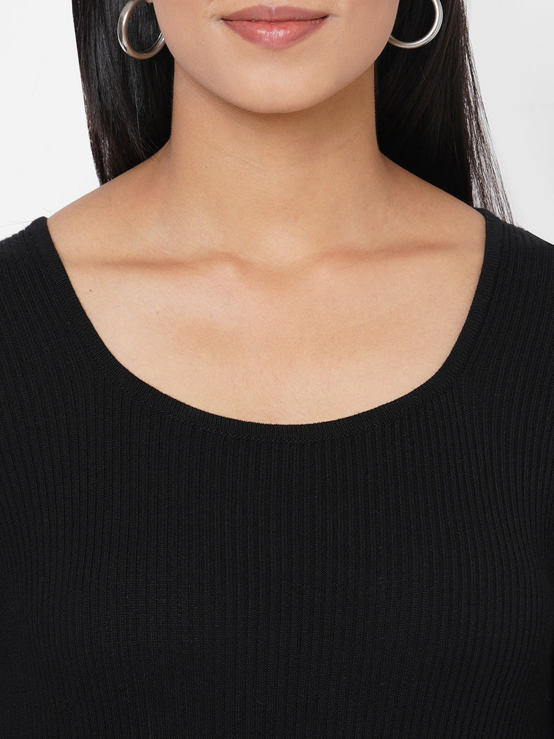 Women Black Solid Flat Knit Sweater